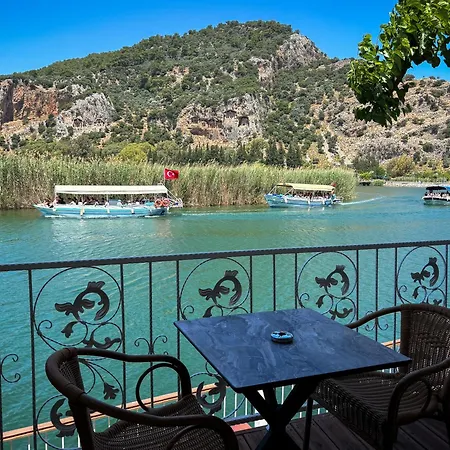 Bed and Breakfast Aktas Butik 3*