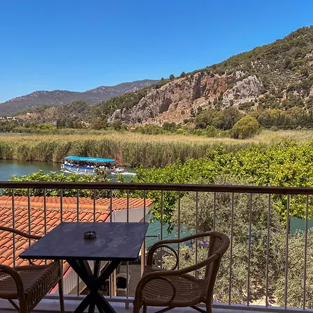 Aktas Butik Bed & Breakfast 3*